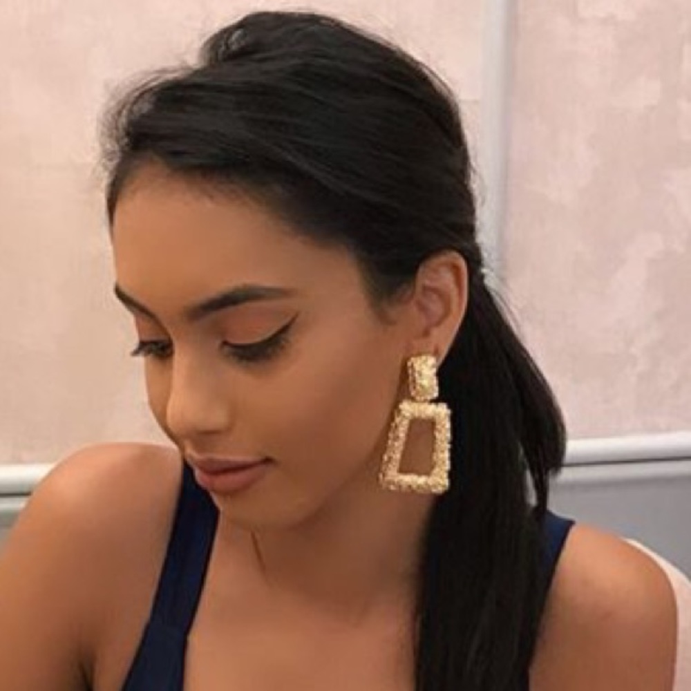 Authentic ZARA Texture Earrings - Picture 4 of 5